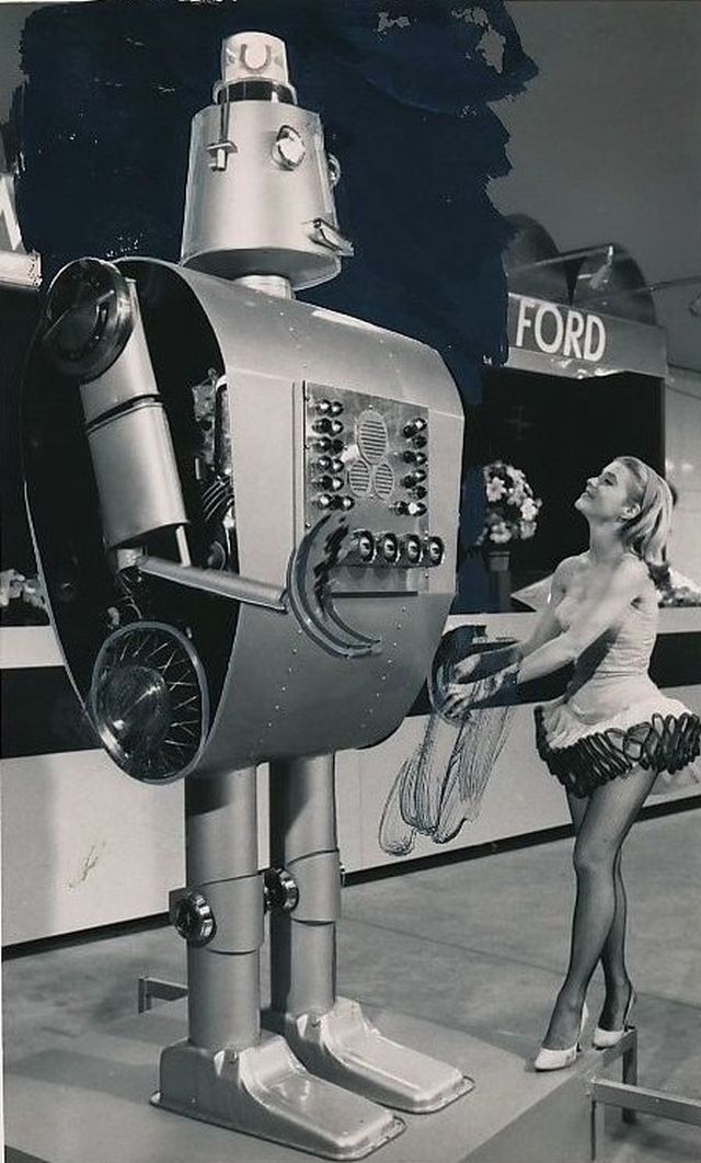 freddie-ford-robot-65-press-x640