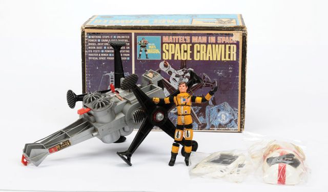 Space store crawler toy