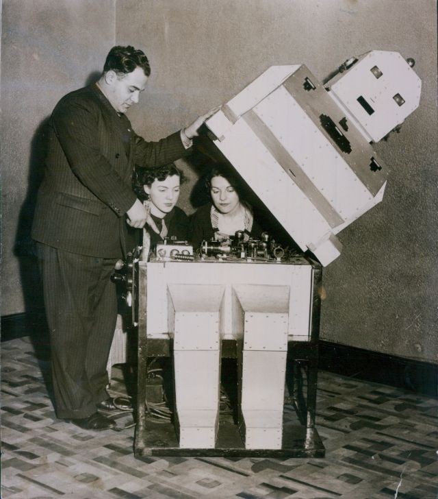 telepathy-robot-1935-press-1-x640
