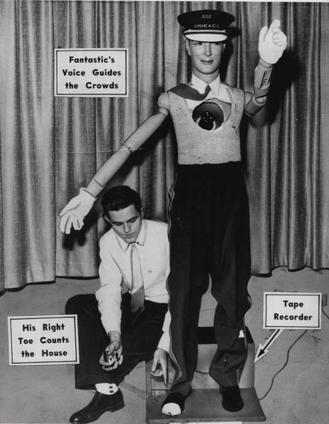 1957-mr-Fantastic-robot-usher-Andy-Frain-Jr-x640
