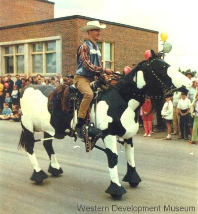 life size toy horse that walks