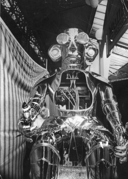 1932 - Alpha the Robot - Harry May (English) - cyberneticzoo.com